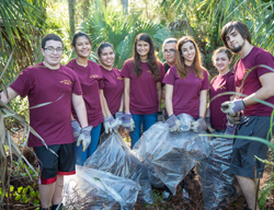 Kids volunteering in the EEL Program.